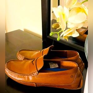 11W Extreme Comfort Men’s Clark’s (Like New)